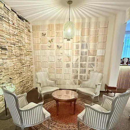 Hotell Art Bohema, 3*
